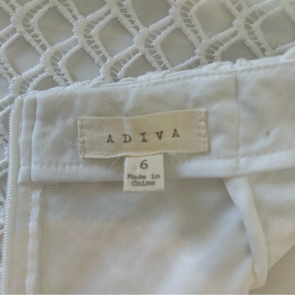 ADIVA White Crocheted Fishnet Lace Mesh Overlay Y2K Midi Pencil Skirt Size 6 - Picture 4 of 5